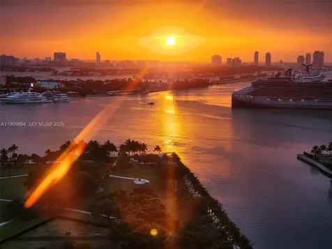 900 Biscayne Boulevard Miami FL 33132