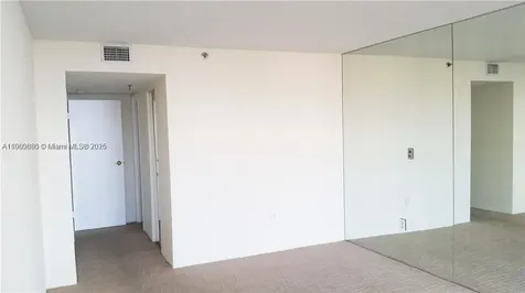 Miami FL 33132