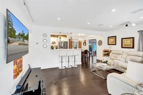 440 NW 38th Court Miami FL 33126
