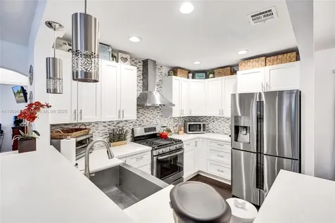 440 NW 38th Court Miami FL 33126