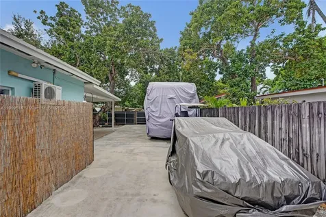 440 NW 38th Court Miami FL 33126
