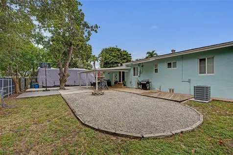 440 NW 38th Court Miami FL 33126