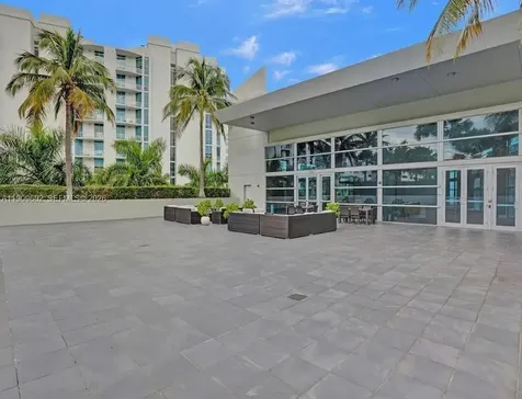 2950 NE 188th Street Aventura FL 33180