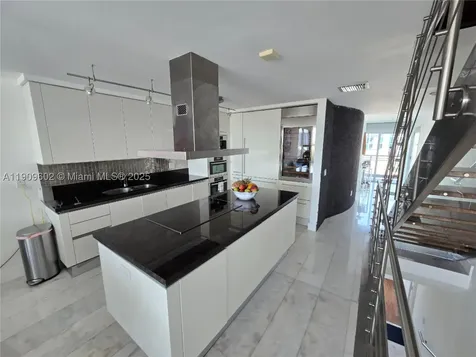 2950 NE 188th Street Aventura FL 33180