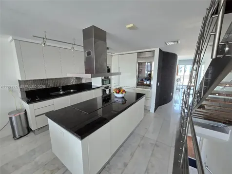 2950 NE 188th Street Aventura FL 33180