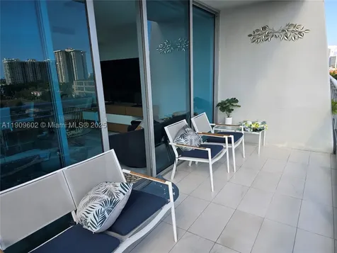 2950 NE 188th Street Aventura FL 33180