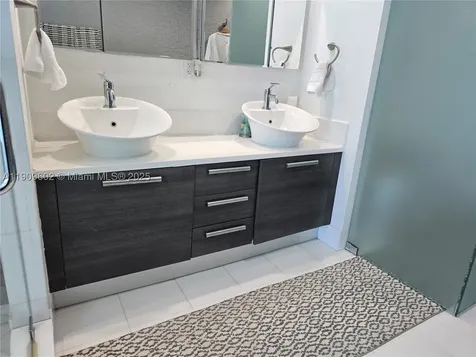 2950 NE 188th Street Aventura FL 33180