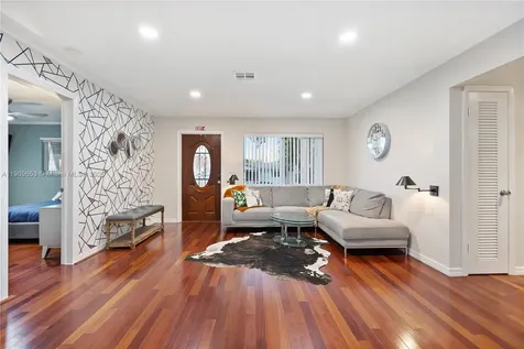 418 SE 3rd Terrace Dania Beach FL 33004