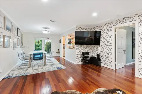418 SE 3rd Terrace Dania Beach FL 33004