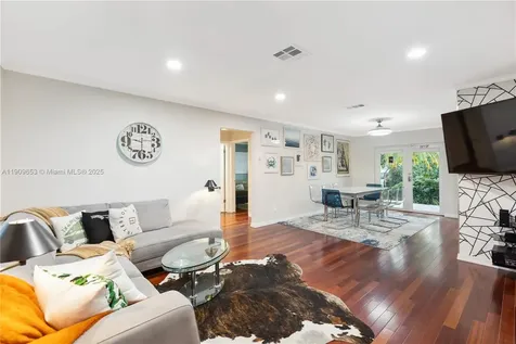 418 SE 3rd Terrace Dania Beach FL 33004