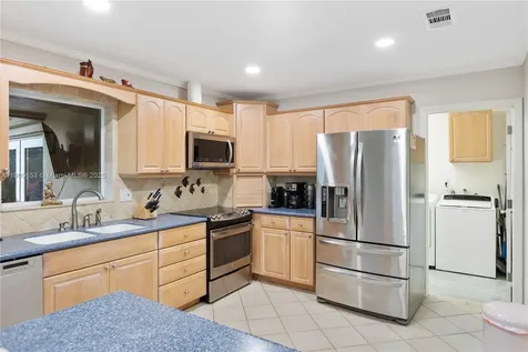 418 SE 3rd Terrace Dania Beach FL 33004