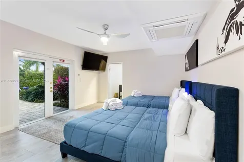 418 SE 3rd Terrace Dania Beach FL 33004