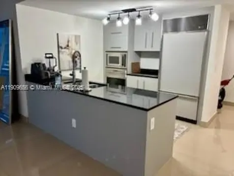 465 Brickell Avenue Miami FL 33131