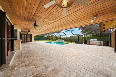 13240 N Calusa Club Drive Miami FL 33186