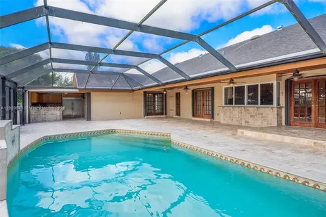 13240 N Calusa Club Drive Miami FL 33186