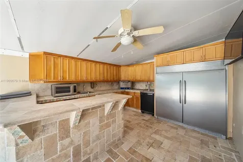 13240 N Calusa Club Drive Miami FL 33186