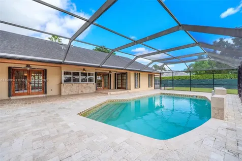 13240 N Calusa Club Drive Miami FL 33186