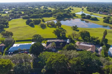 13240 N Calusa Club Drive Miami FL 33186