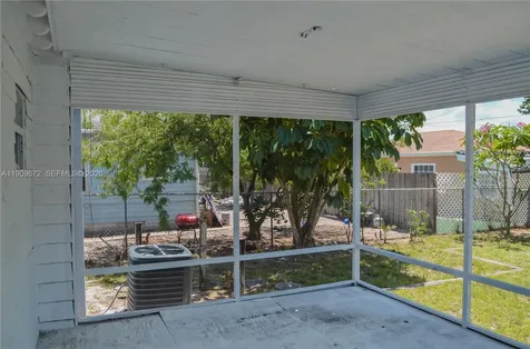 707 N J Street Lake Worth FL 33460