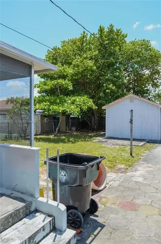 707 N J Street Lake Worth FL 33460