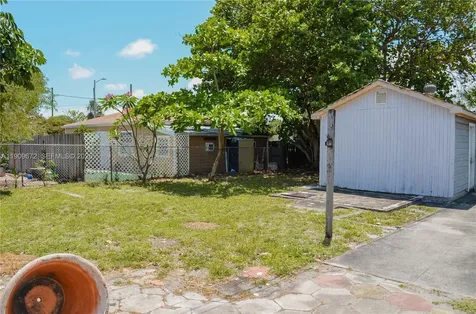 707 N J Street Lake Worth FL 33460