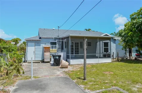 707 N J Street Lake Worth FL 33460