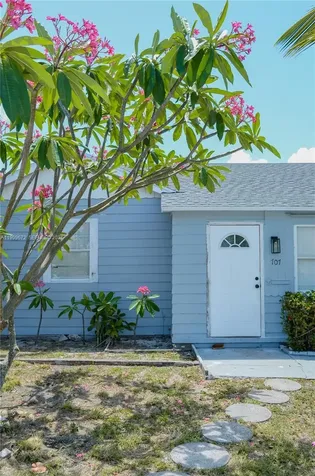 707 N J Street Lake Worth FL 33460