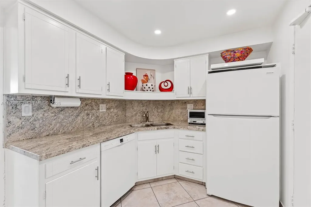 3333 NE 34th Street Fort Lauderdale FL 33308