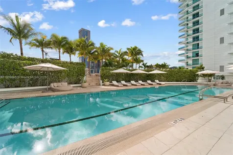 900 Biscayne Boulevard Miami FL 33132