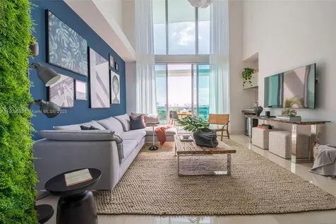 900 Biscayne Boulevard Miami FL 33132