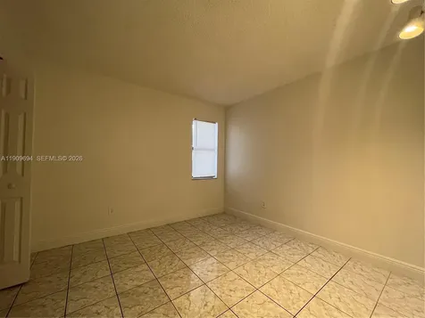 842 NE 209th Street Miami FL 33179