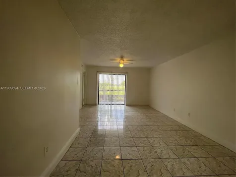 842 NE 209th Street Miami FL 33179