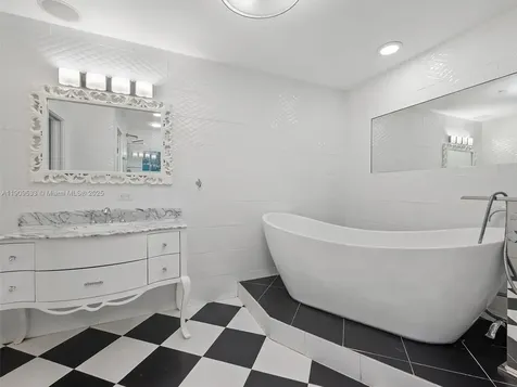 19116 Fisher Island Drive Miami Beach FL 33109