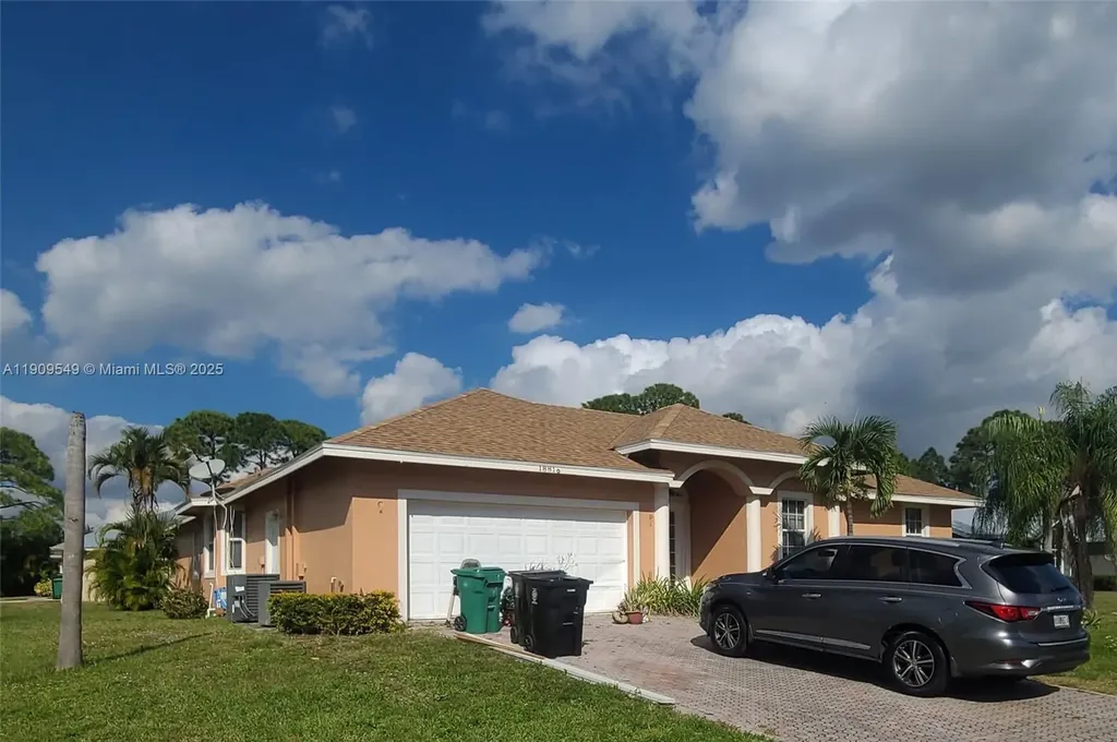 1881 SW Elijah Avenue Port St. Lucie FL 34953