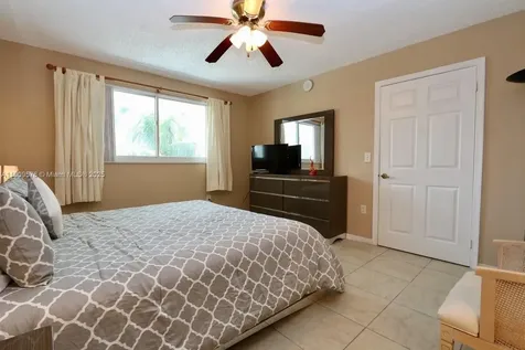 17800 N Bay Road Sunny Isles Beach FL 33160