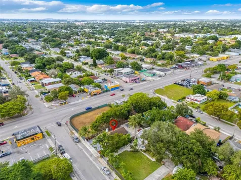 1621 NW 55th Street Miami FL 33142