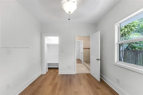 1621 NW 55th Street Miami FL 33142