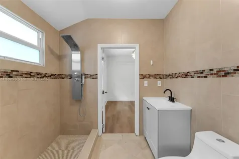 1621 NW 55th Street Miami FL 33142