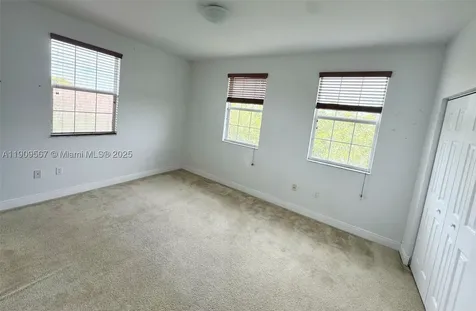 809 SW 147 Avenue Pembroke Pines FL 33027