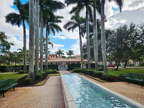 809 SW 147 Avenue Pembroke Pines FL 33027