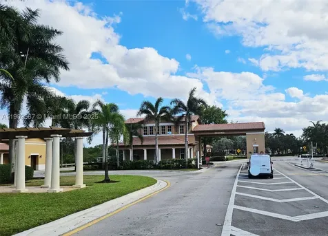 809 SW 147 Avenue Pembroke Pines FL 33027