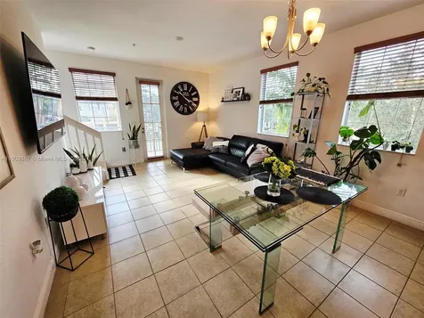 809 SW 147 Avenue Pembroke Pines FL 33027