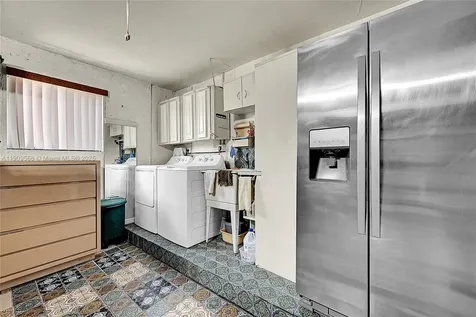 9421 NW 46th Court Sunrise FL 33351