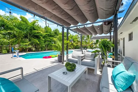 2585 SW 108th Avenue Miami FL 33165