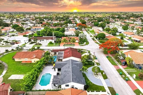 2585 SW 108th Avenue Miami FL 33165