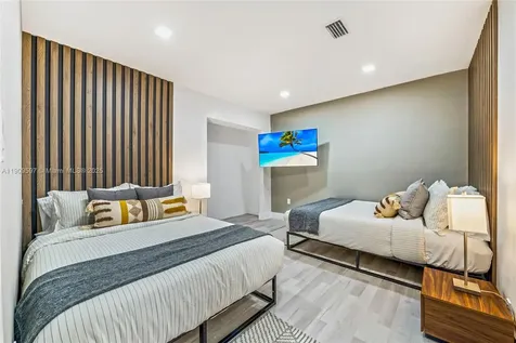 2585 SW 108th Avenue Miami FL 33165
