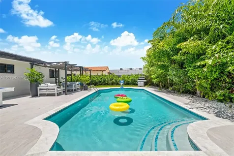 2585 SW 108th Avenue Miami FL 33165