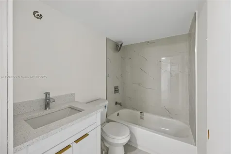 4198 Lakeside Drive Tamarac FL 33319