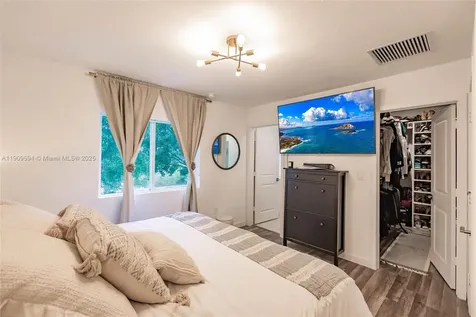 2333 SE 10th Street Homestead FL 33035