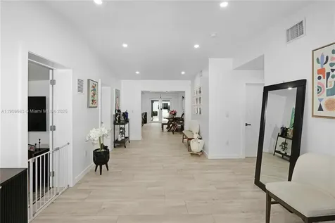6521 SW 31st Street Miami FL 33155